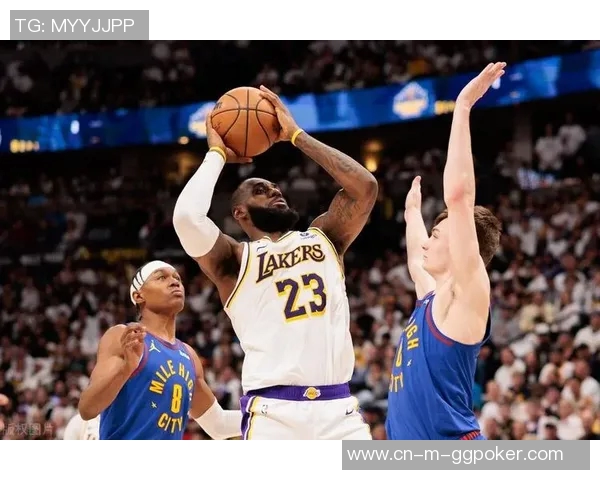 热火与76人激战正酣谁能在季后赛中笑到最后